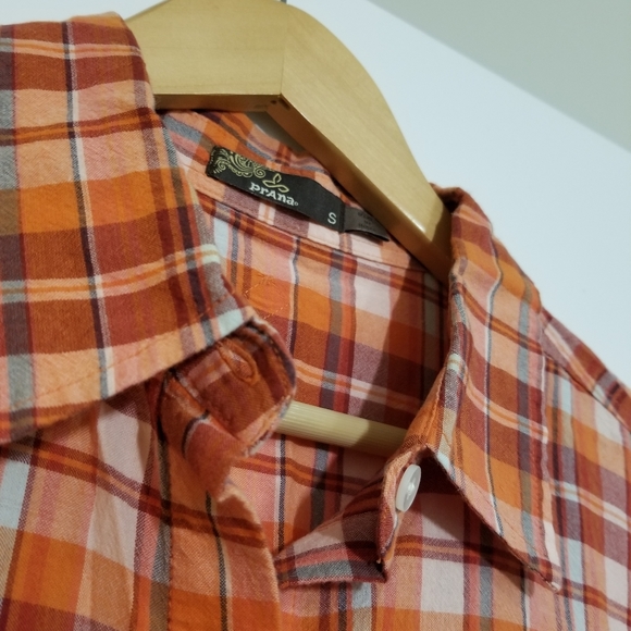 🌷3/$20 prAna flannel shirt - Picture 3 of 6